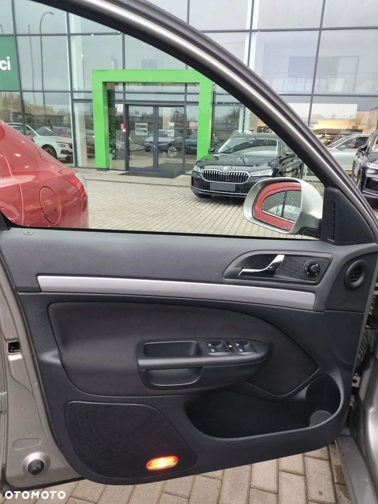 Skoda Octavia 2.0 TDI Elegance DSG - 36
