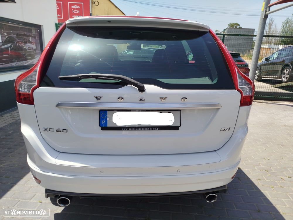 Volvo XC 60 2.0 D4 R-Design Geartronic - 4