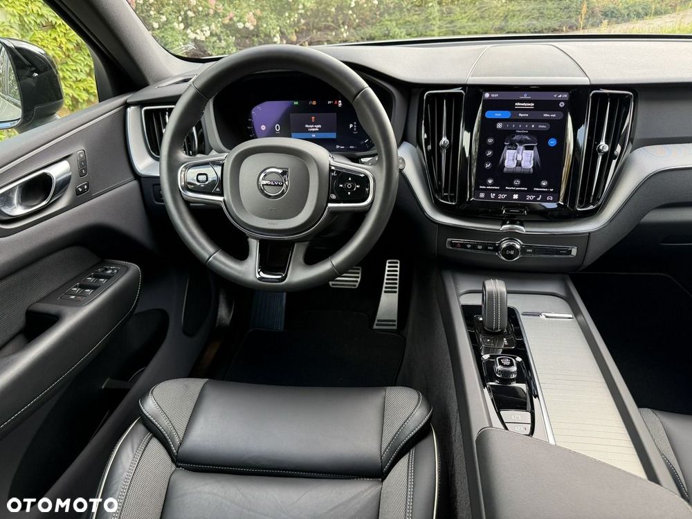 Volvo XC 60 B4 B R-Design - 18