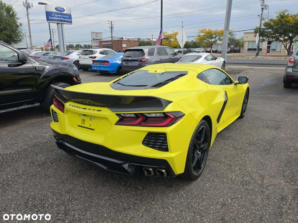 Chevrolet Corvette - 6