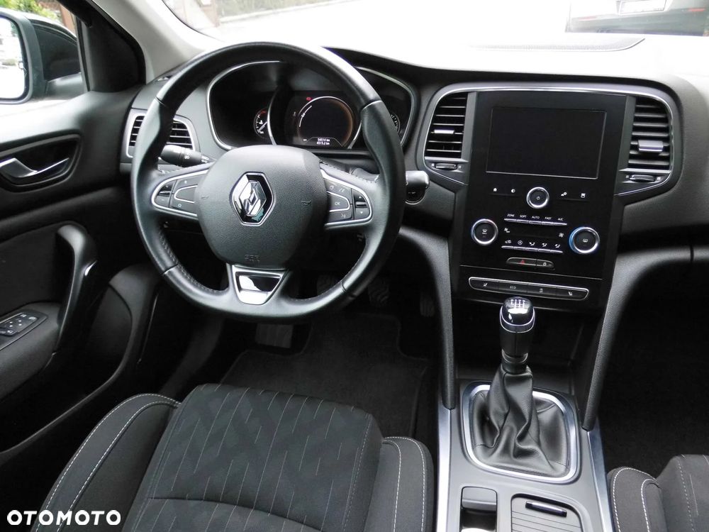 Renault Megane TCe 140 GPF LIMITED - 7