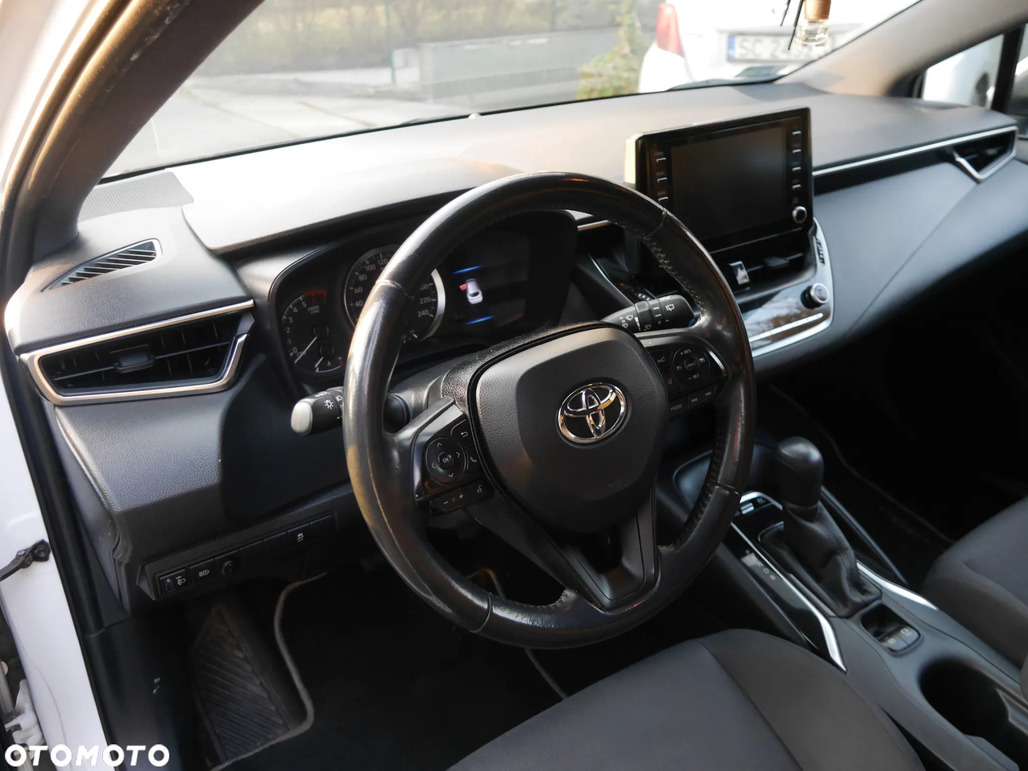 Toyota Corolla 1.8 Hybrid Active - 13