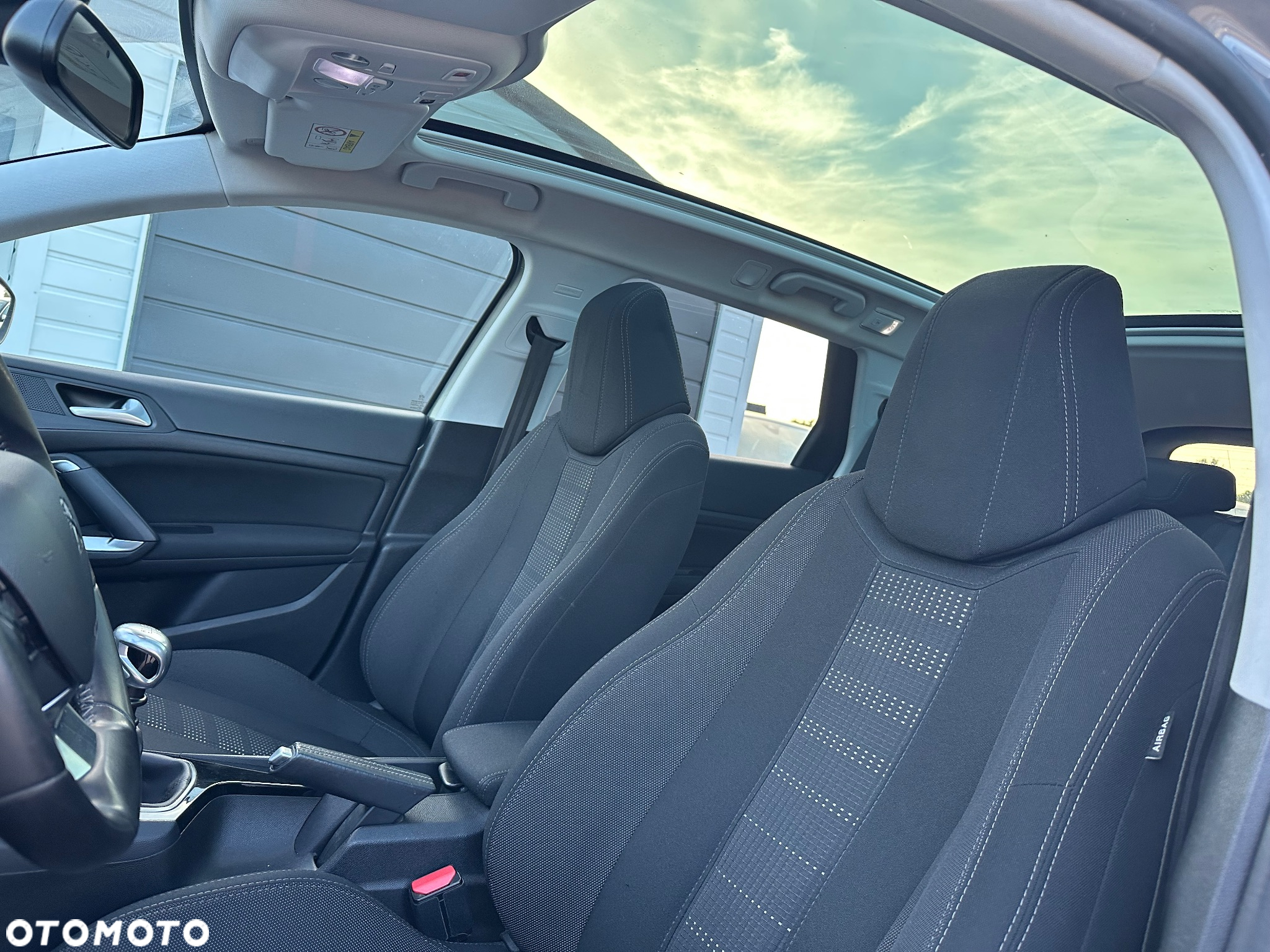 Peugeot 308 1.6 BlueHDi Allure S&S - 23