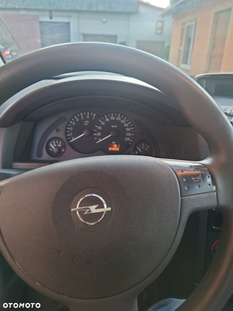 Opel Meriva - 8