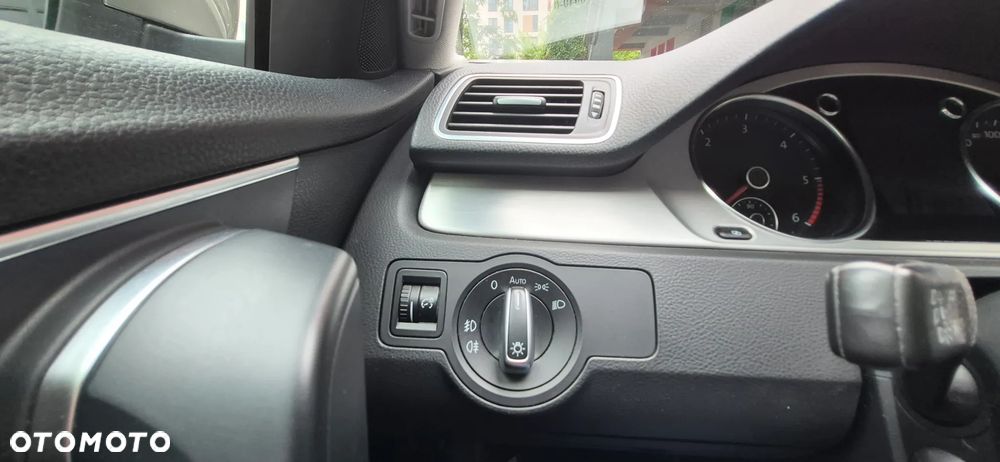Volkswagen Passat 2.0 TDI Highline DSG - 4