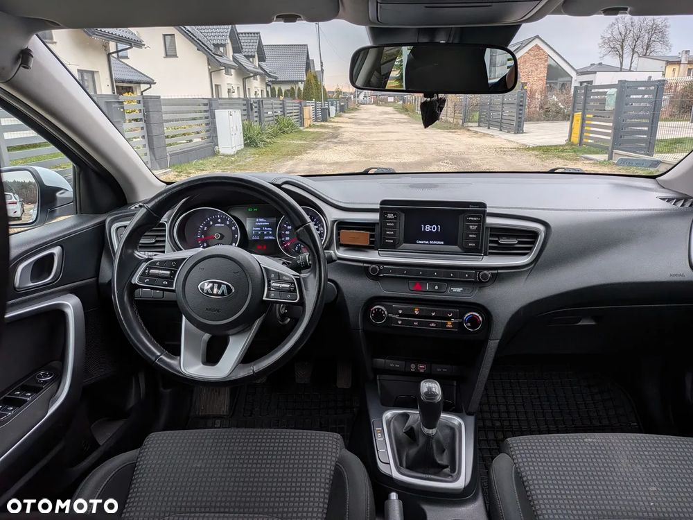 Kia Ceed 1.4 T-GDI S - 19