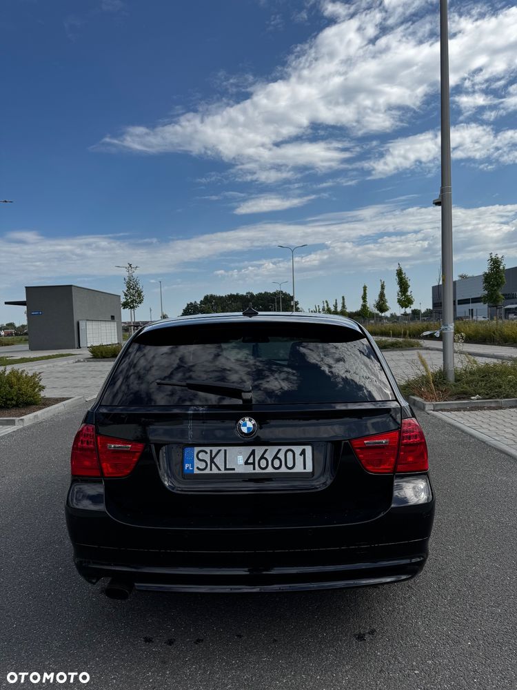 BMW Seria 3 318d - 4