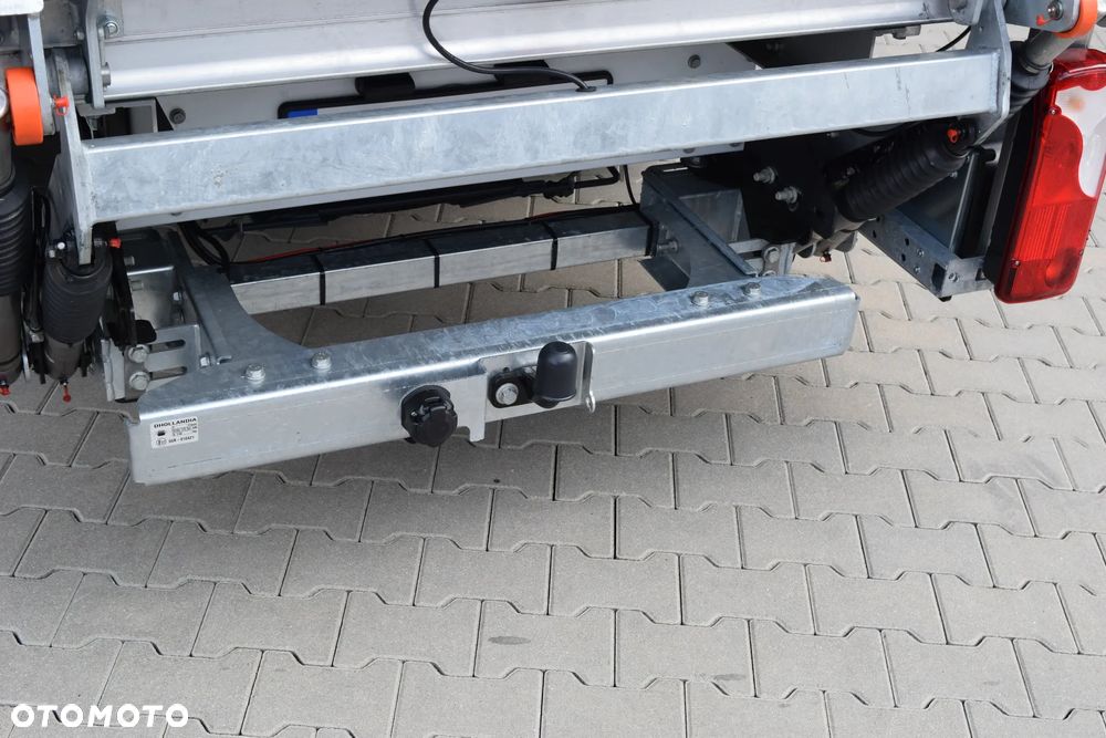 Mercedes-Benz Sprinter 319 - 10