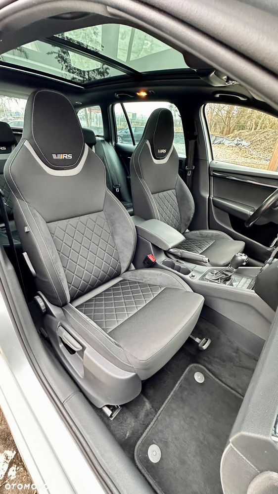 Skoda Octavia 2.0 TDI DSG RS - 37