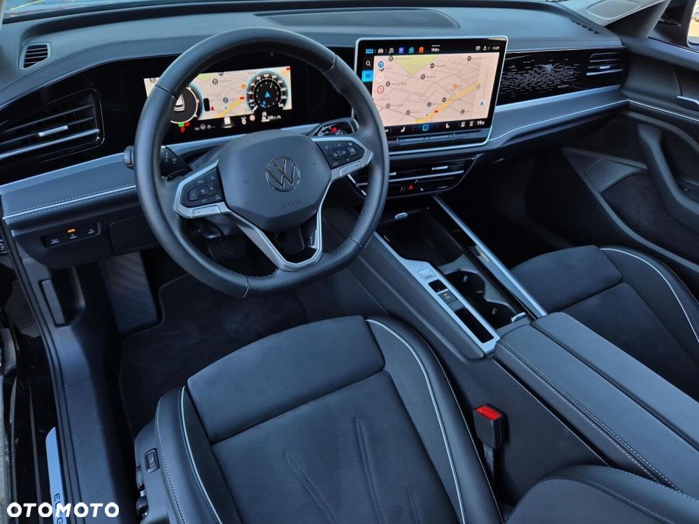 Volkswagen Passat Variant 2.0 TDI SCR Elegance DSG - 9
