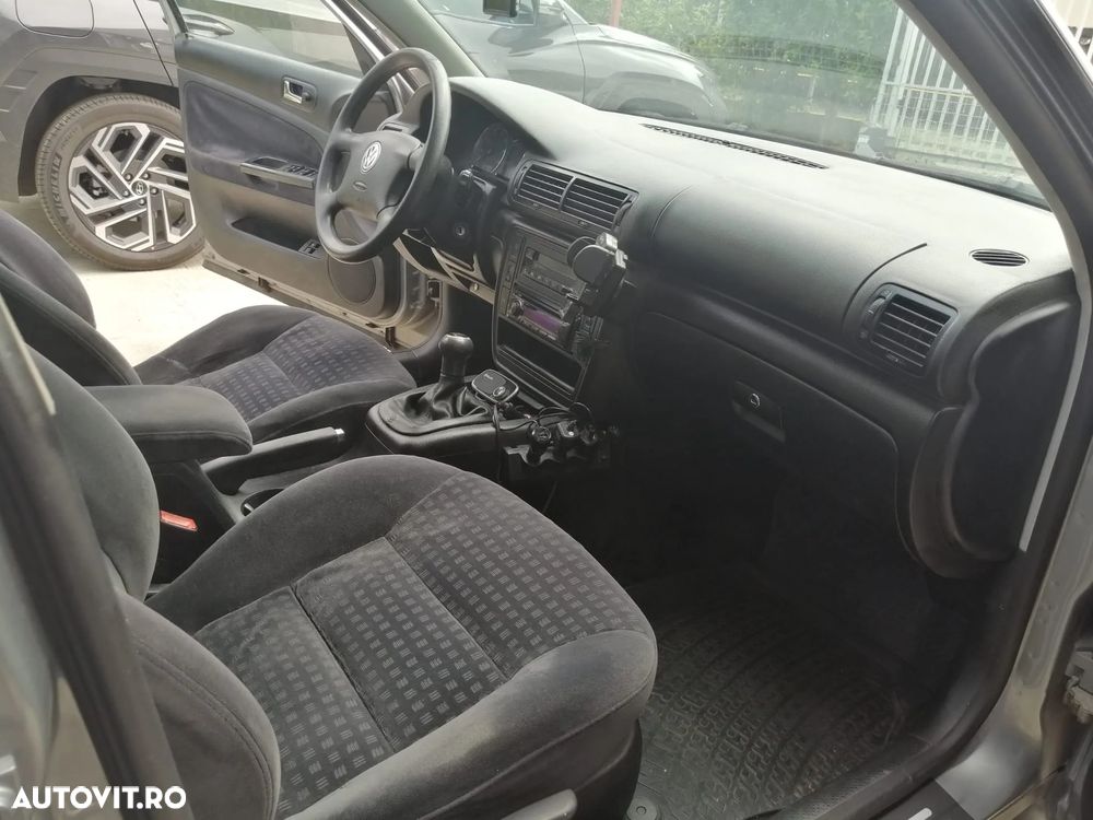 Volkswagen Passat Variant 1.6 Comfortline - 10