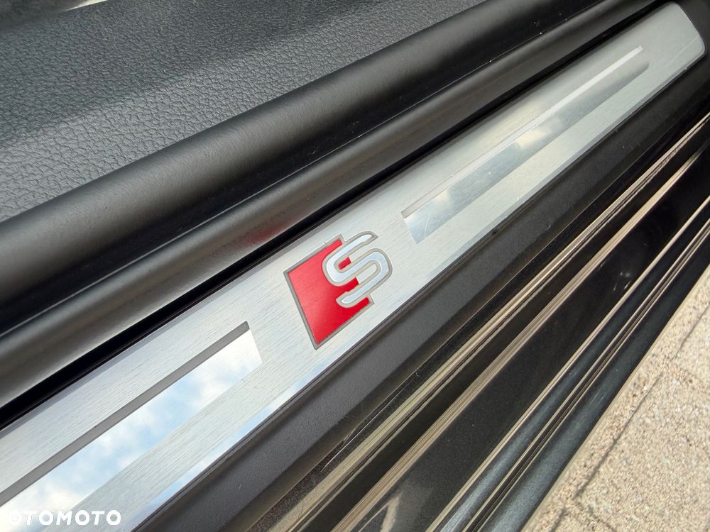 Audi A6 Avant 40 TDI quattro S tronic S line - 26