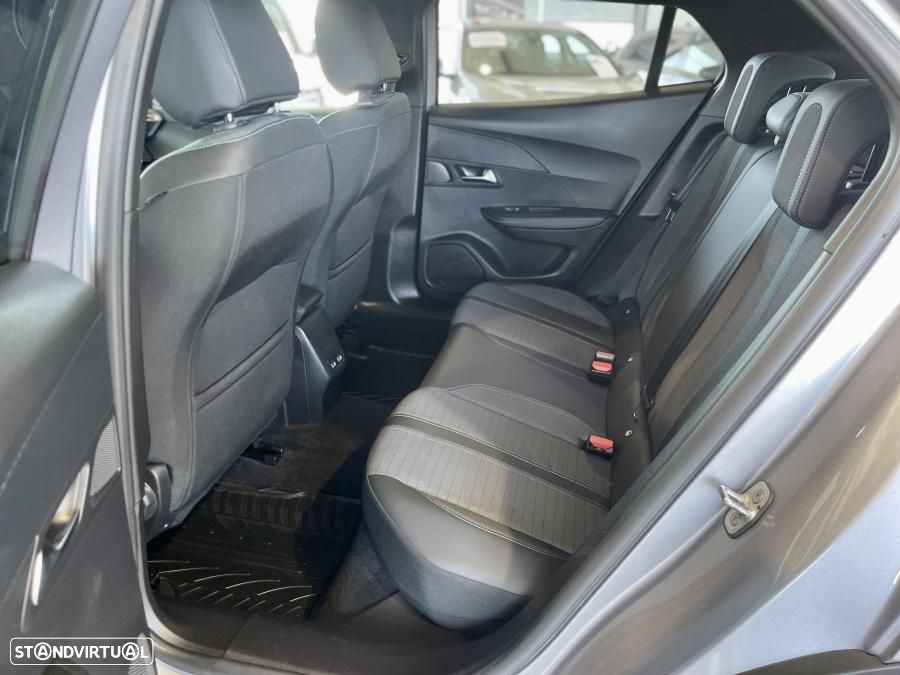 Peugeot 2008 1.2 PureTech Allure Pack EAT8 - 25