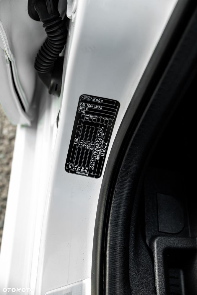 Ford Kuga 2.0 TDCi 4x4 ST-Line - 27
