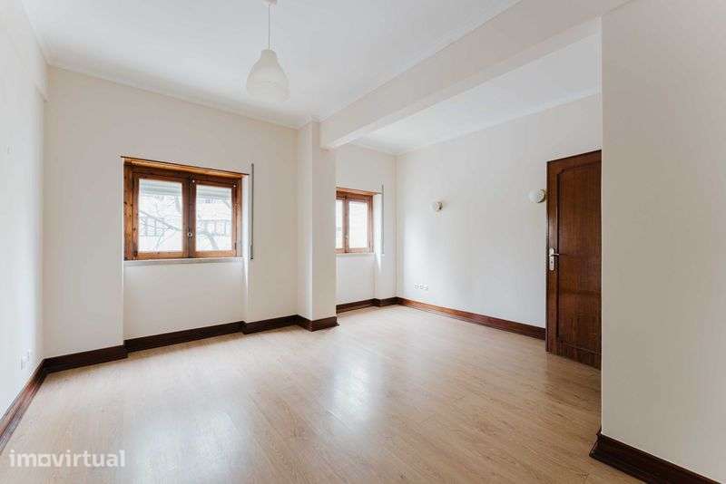 T5 com elevador | 145 m² | Metro da Quinta das Conchas - Grande imagem: 2/12