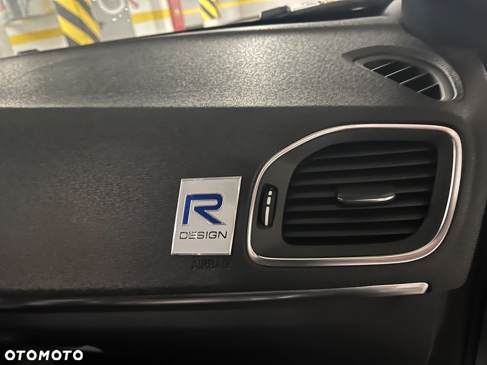 Volvo V40 D4 Drive-E R-Design Momentum - 14