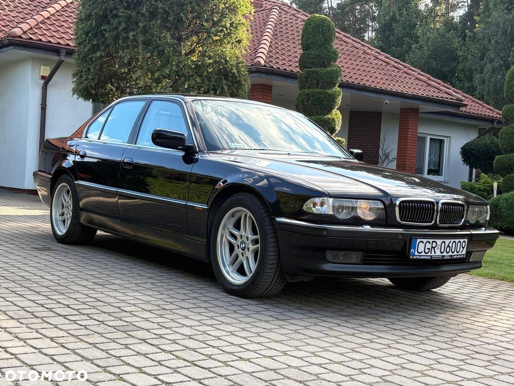 BMW Seria 7 735i L - 3