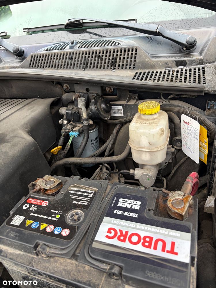 Jeep Cherokee - 22