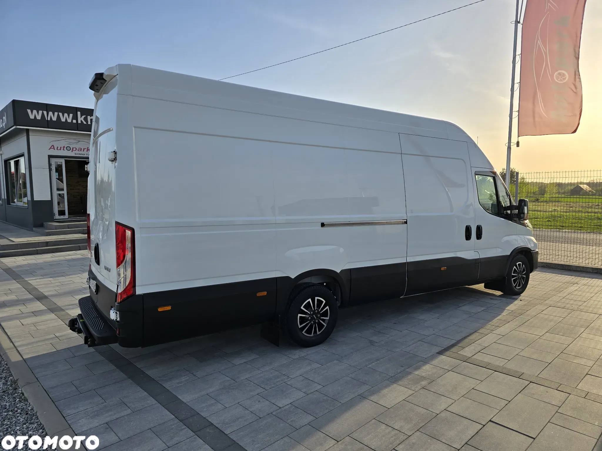 Iveco Daily 35S18  180KM Maxi L4H3 - 19