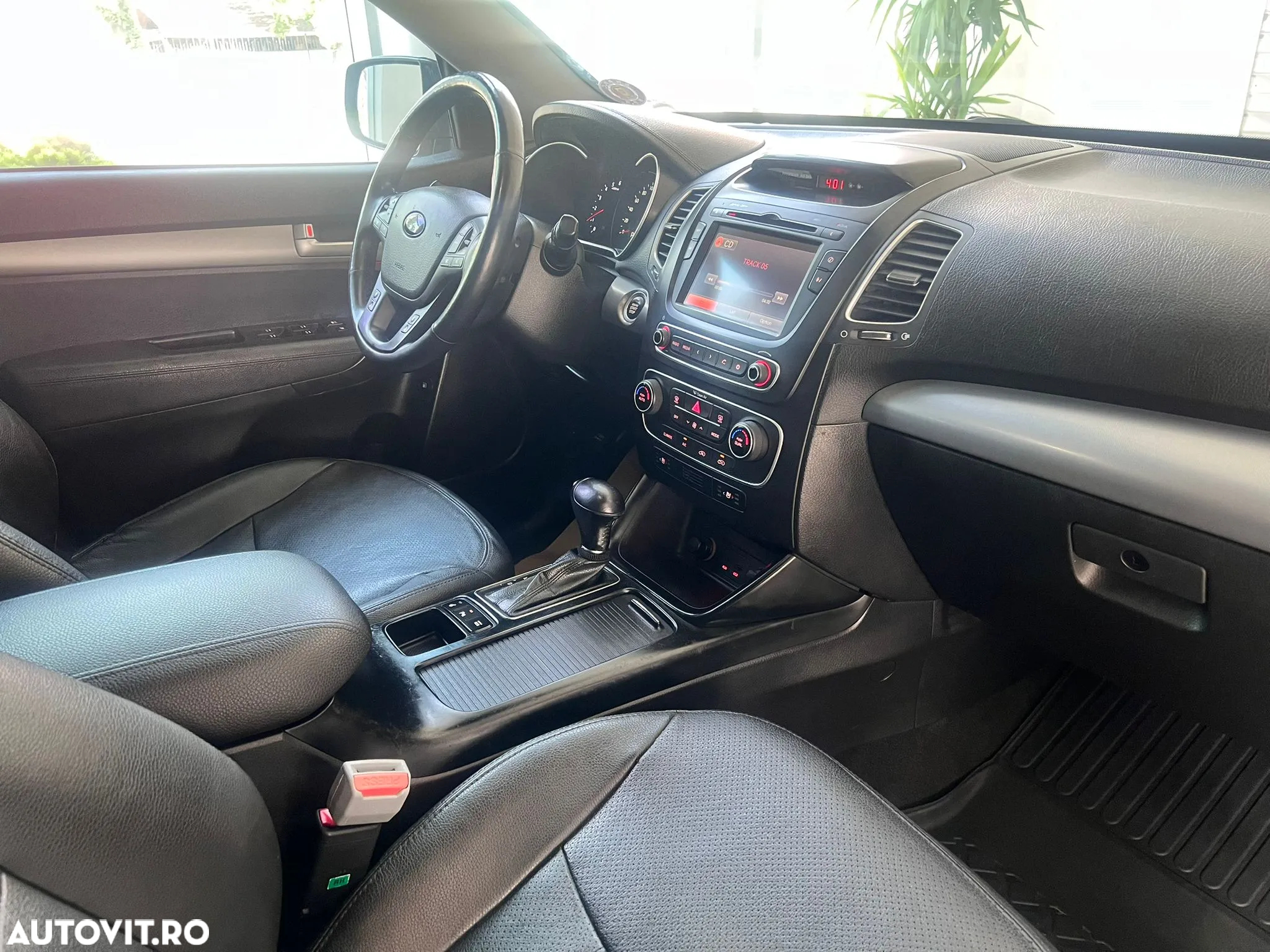 Kia Sorento - 12