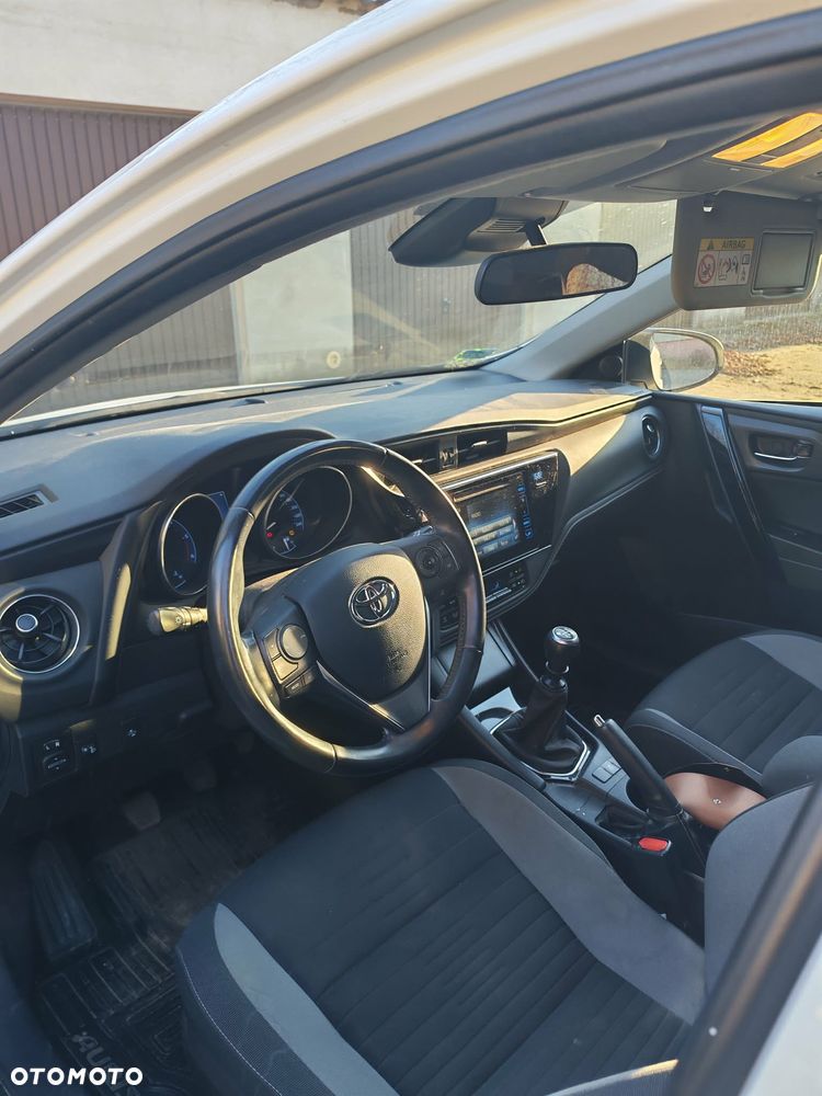 Toyota Auris - 7