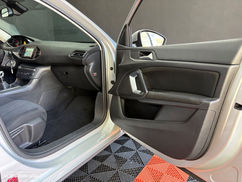 Peugeot 308 SW BlueHDi 120 Stop & Start Active - 38