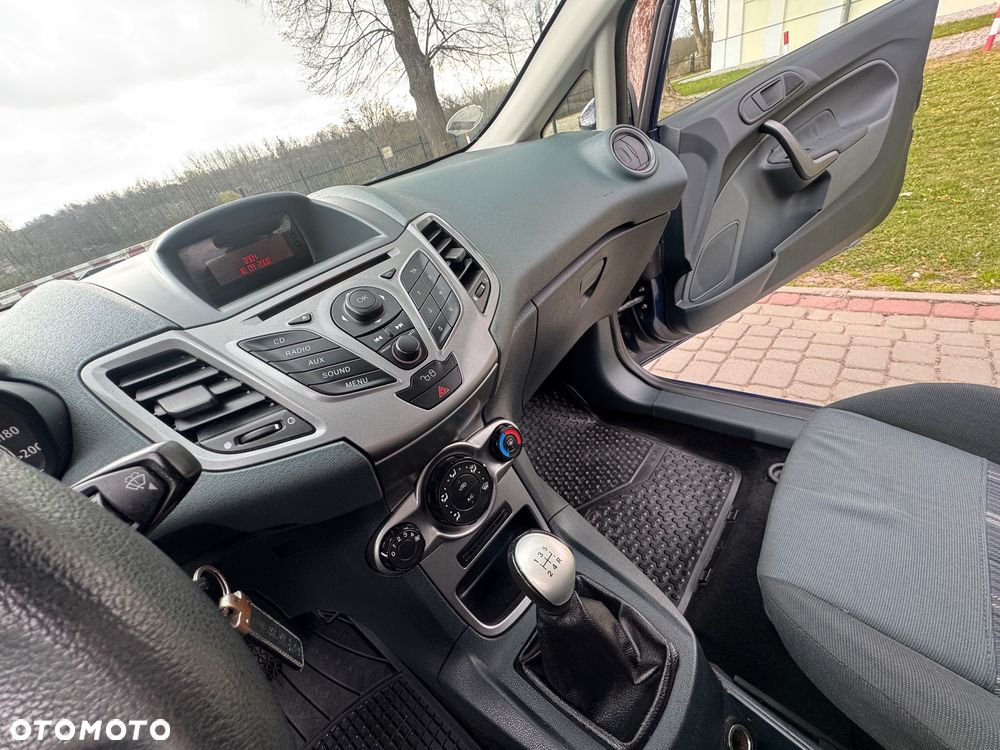 Ford Fiesta - 10