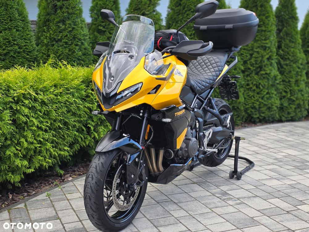 Triumph Tiger - 27