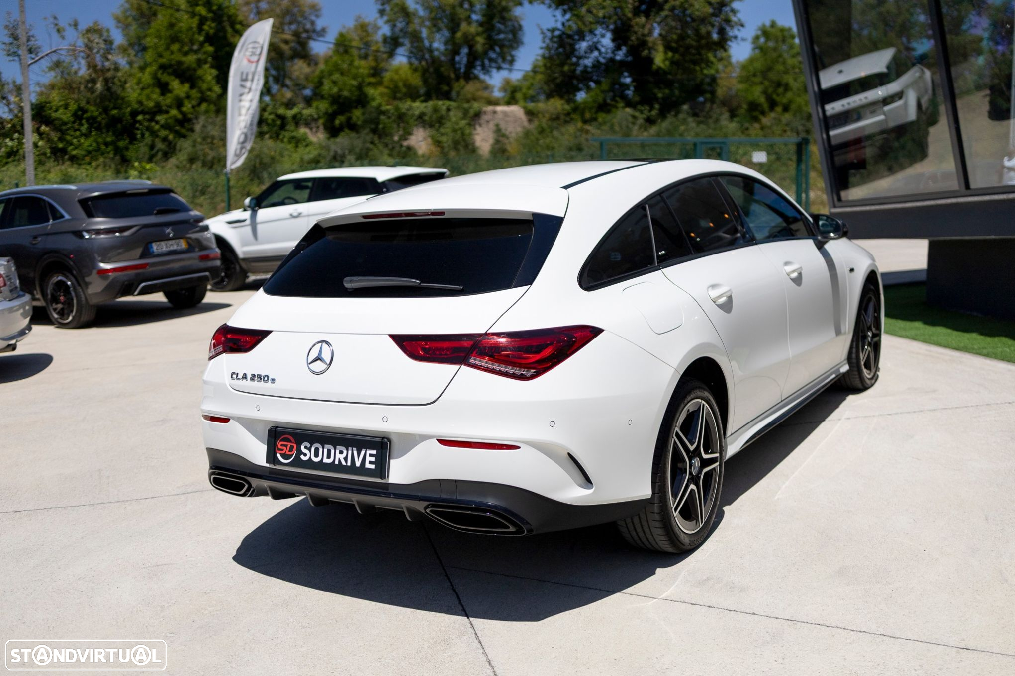 Mercedes-Benz CLA 250 e Shooting Brake AMG Line - 37
