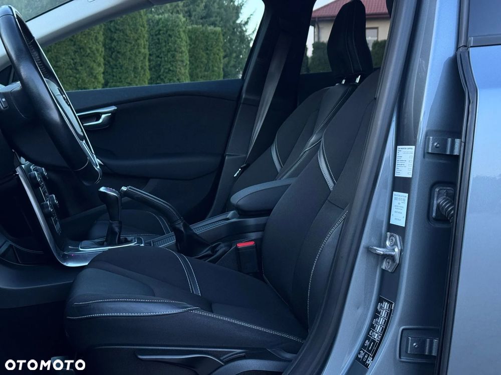 Volvo V40 D2 Drive-E Summum - 22