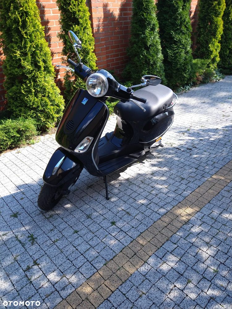 Piaggio Vespa - 2