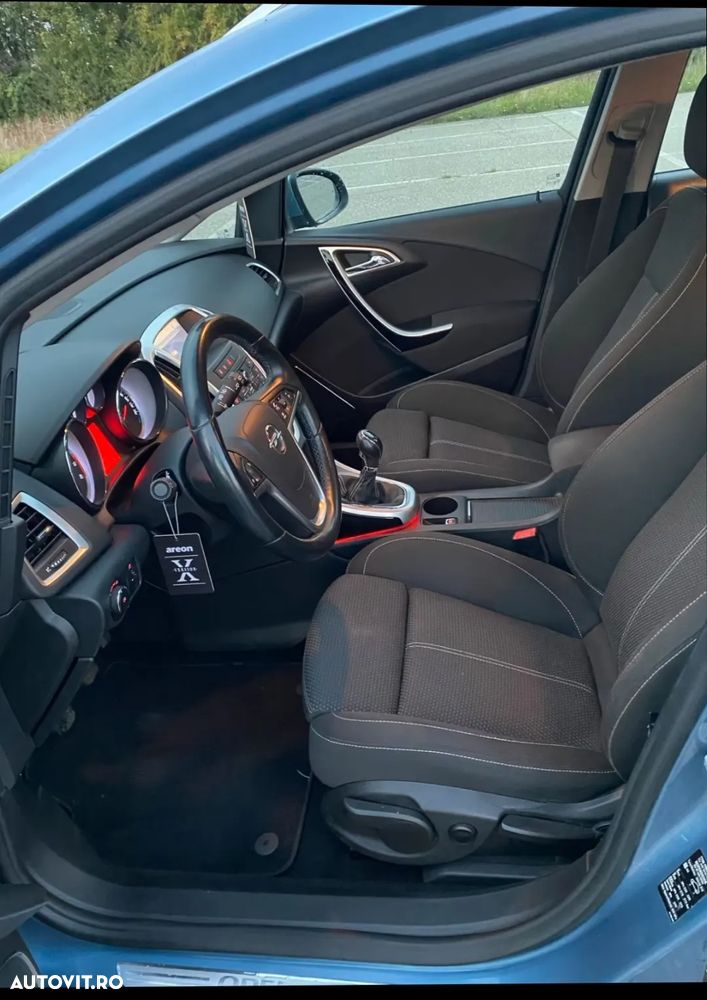 Opel Astra 1.4 Turbo Sports Tourer - 14