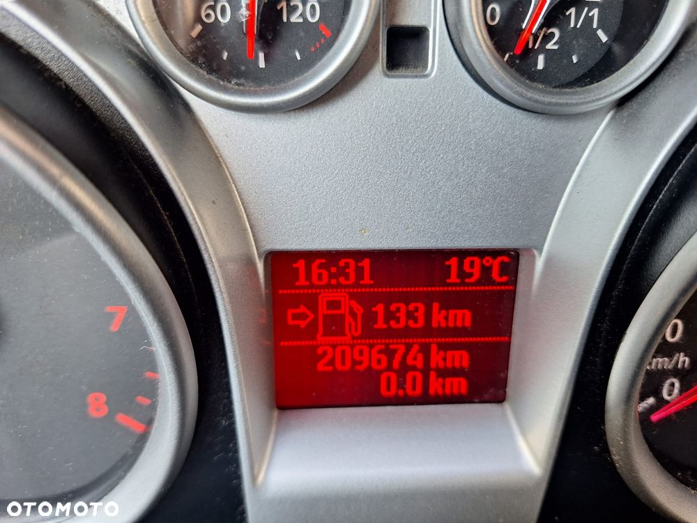 Ford Focus 1.8 Style - 34