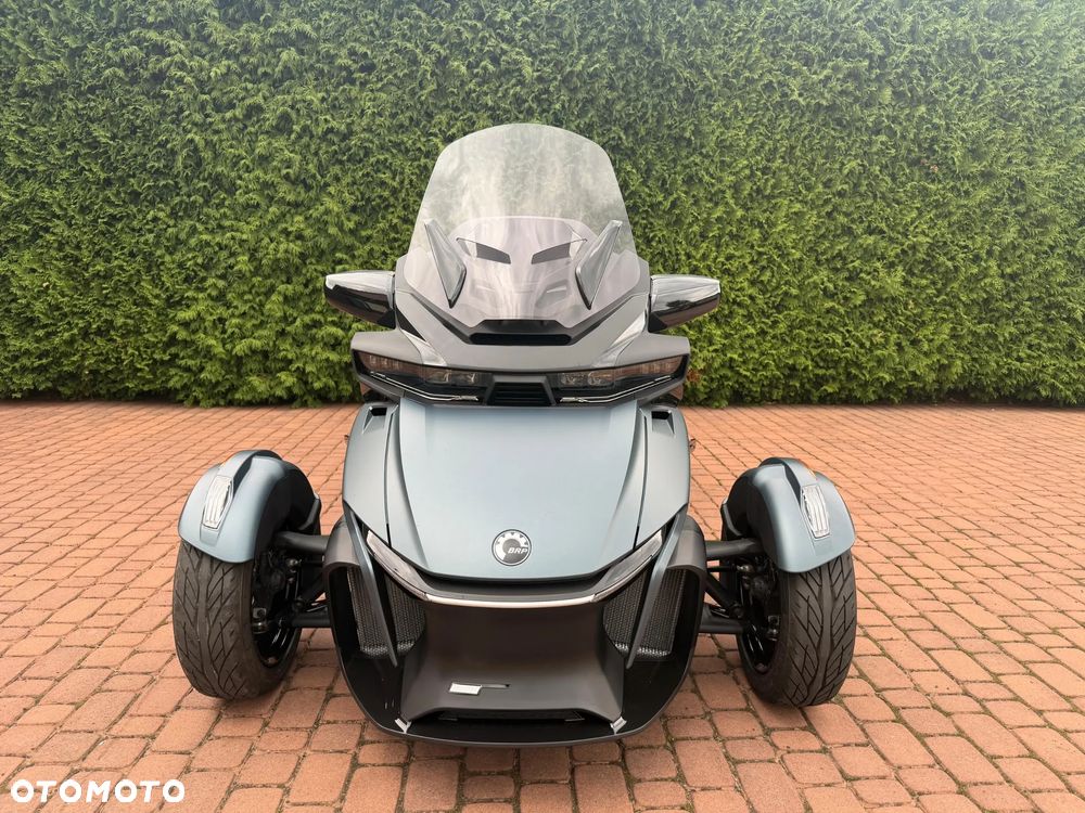 Can-Am Spyder - 2