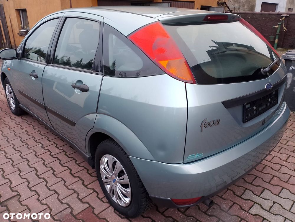 Ford Focus 1.4 Trend - 8