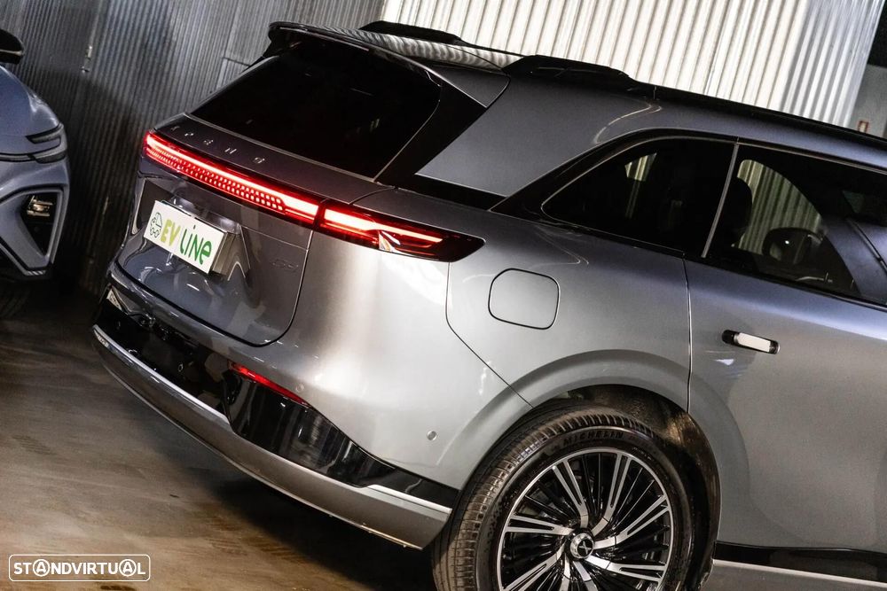 Xpeng G9 93.1 kWh Long Range+Premium Seat & Audio Pack - 13