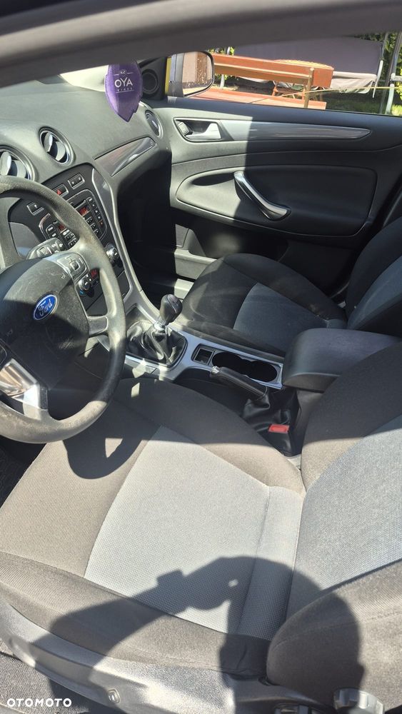 Ford Mondeo - 4