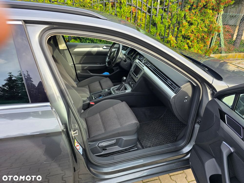 Volkswagen Passat 2.0 TDI BMT Comfortline - 13