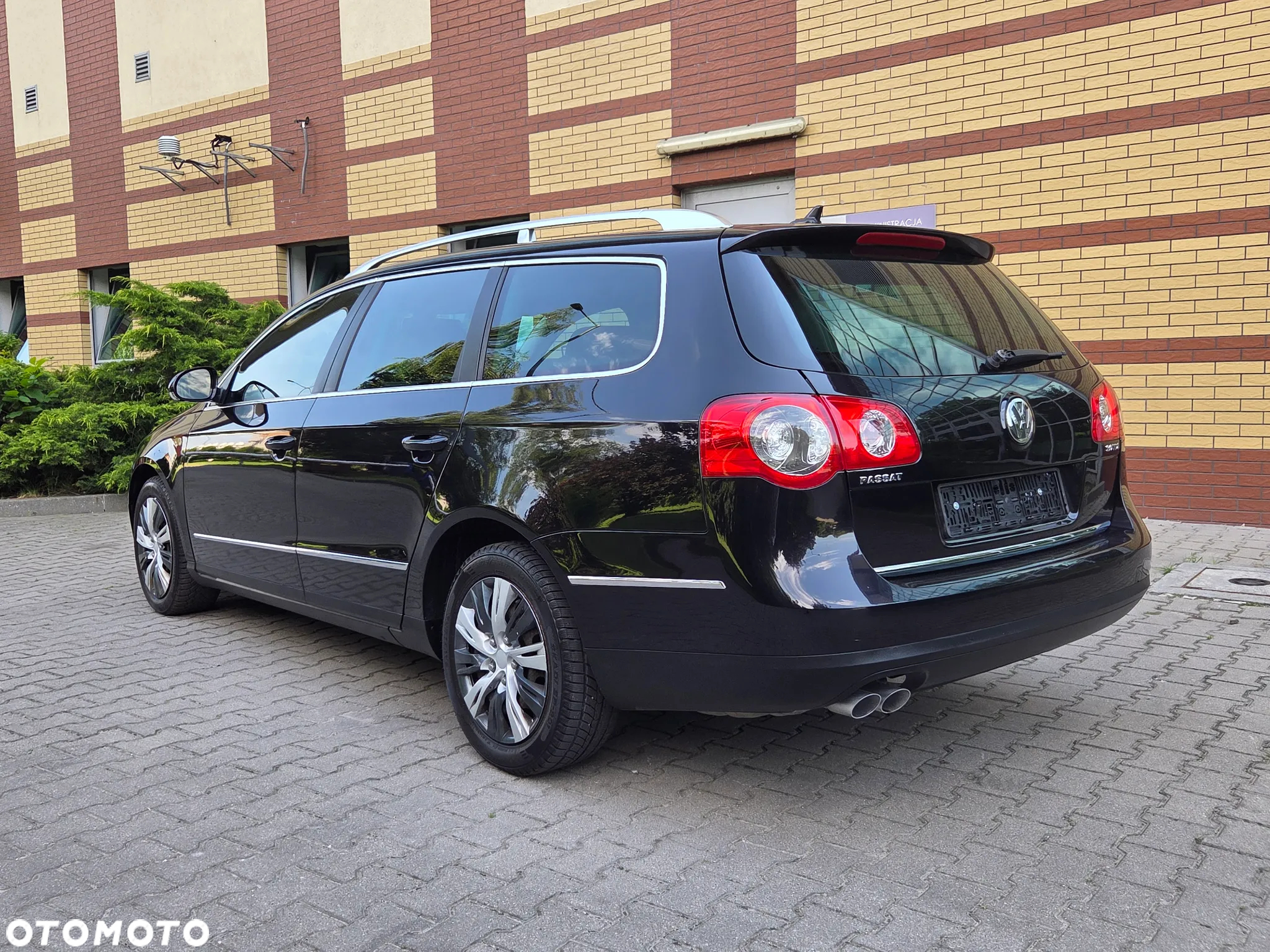 Volkswagen Passat 2.0 TDI Highline - 11