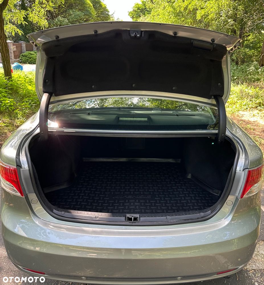 Toyota Avensis - 7