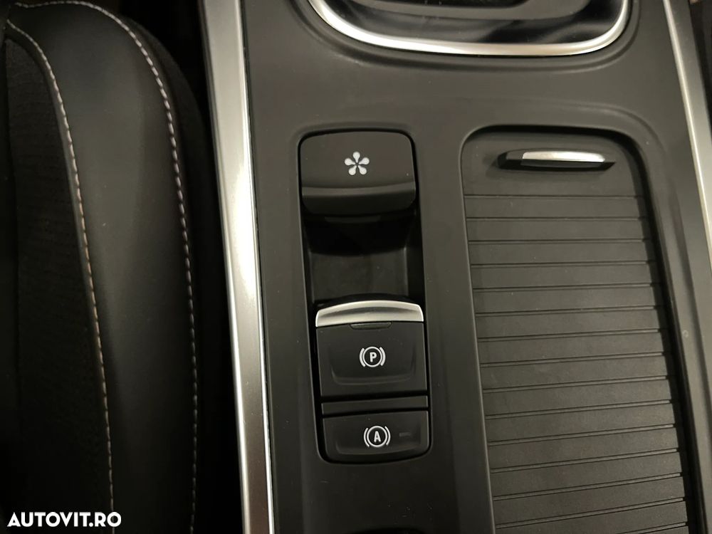 Renault Megane TCe 140 EDC GPF Intens - 26
