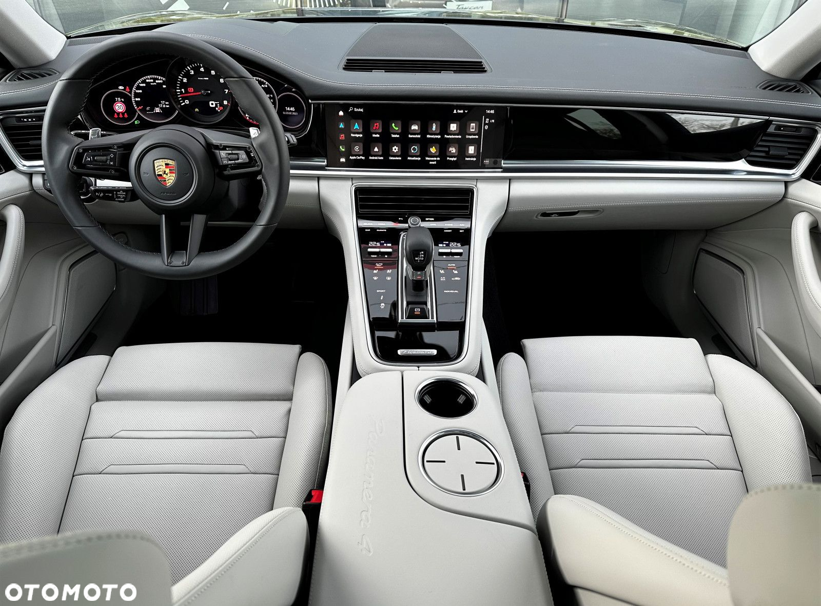 Porsche Panamera - 17
