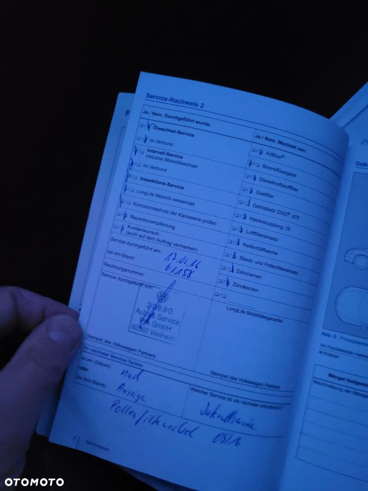 Volkswagen Touran 2.0 TDI DPF MATCH - 34