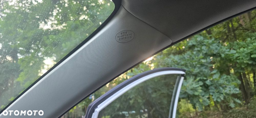 Toyota Auris 2.2 D-4D D-CAT - 13