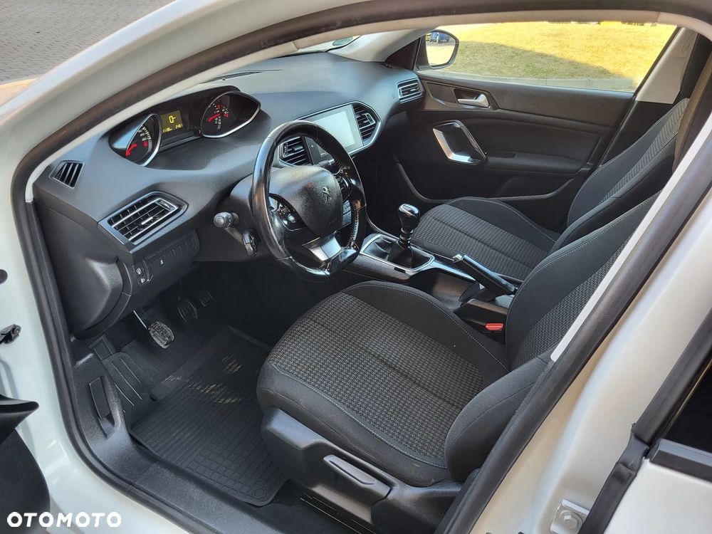 Peugeot 308 BlueHDi 130 Black Edition - 15