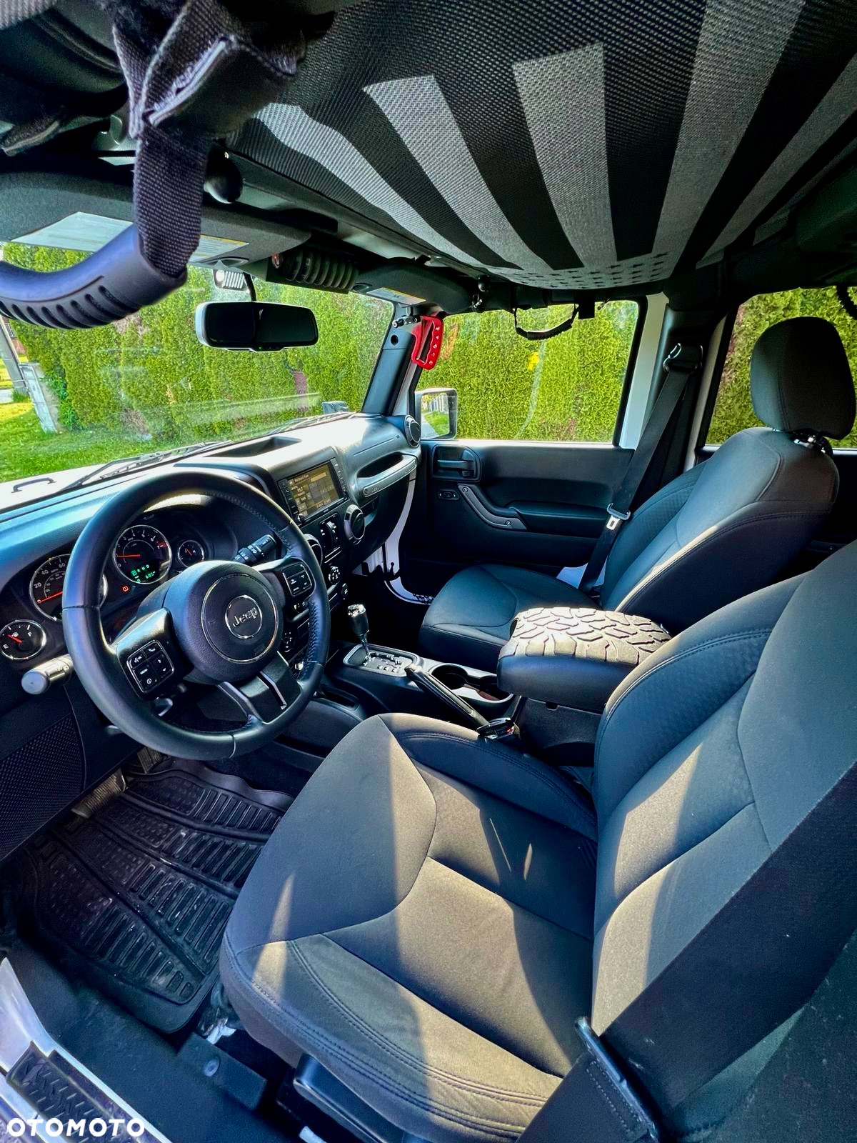 Jeep Wrangler 3.6 Unlim Night Eagle - 25