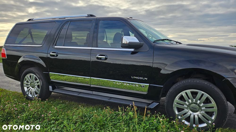 Lincoln Navigator 5.4 L 4x4 - 3