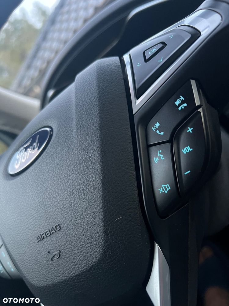 Ford Mondeo 2.0 EcoBlue Titanium - 24