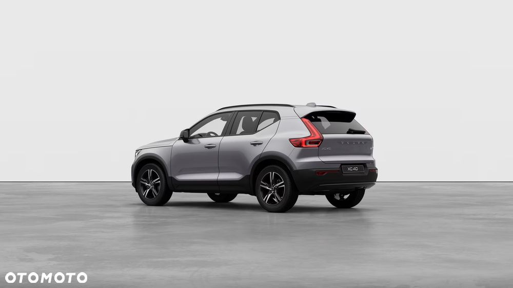 Volvo XC 40 B3 Plus Dark - 8