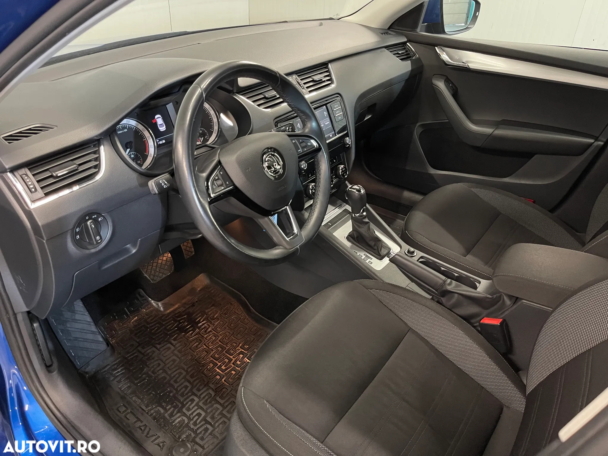 Skoda Octavia 1.6 TDI DSG Ambition - 5